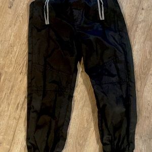 5t jogger type sweatpants!